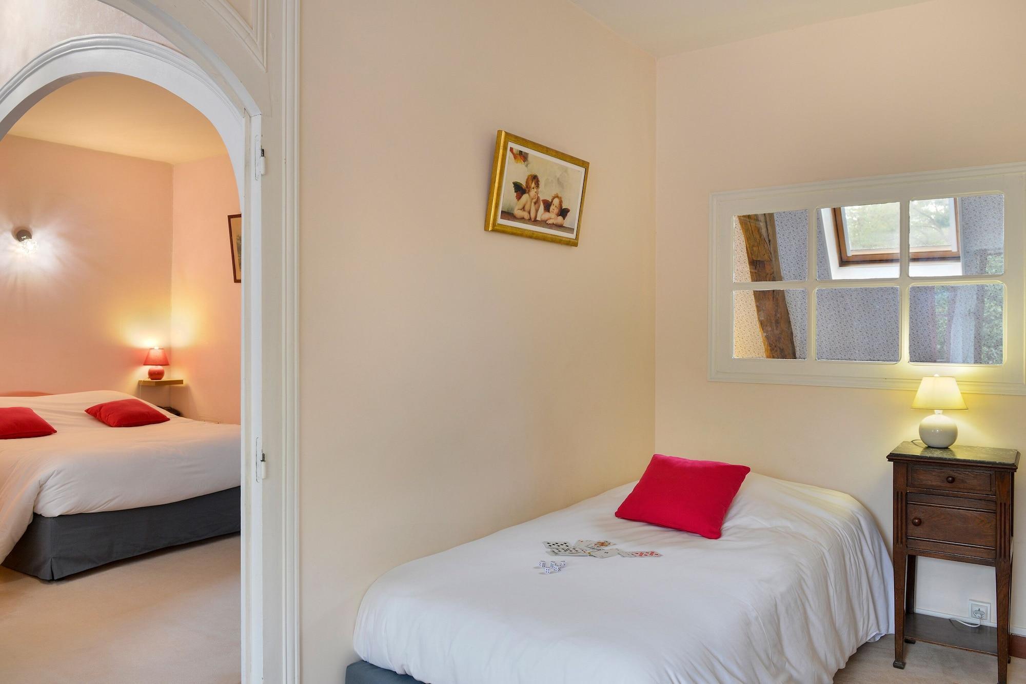 Logis Manoir De La Giraudiere Beaumont-en-Veron Bagian luar foto