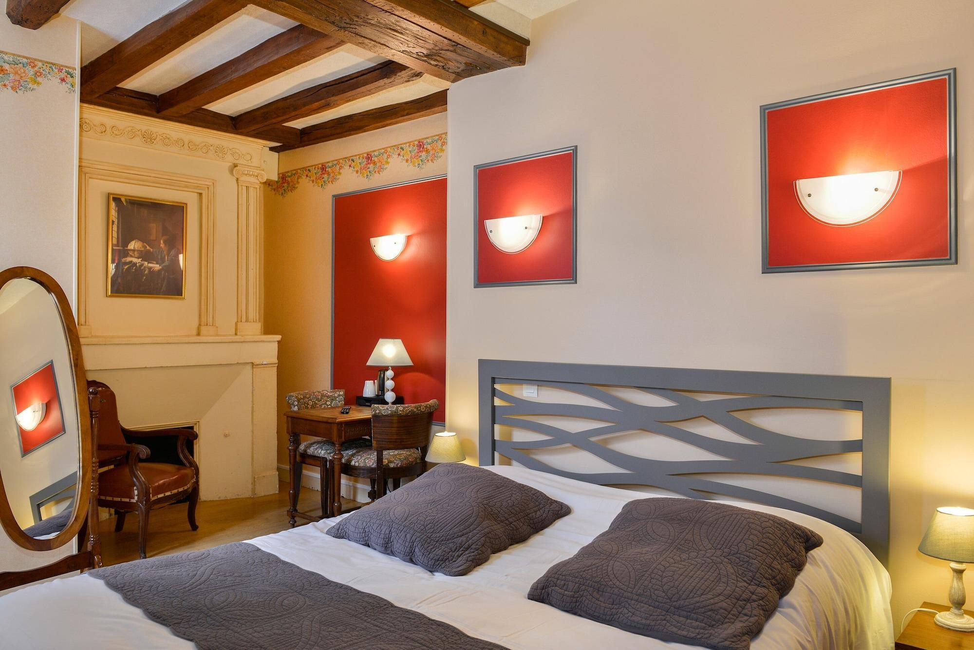 Logis Manoir De La Giraudiere Beaumont-en-Veron Bagian luar foto